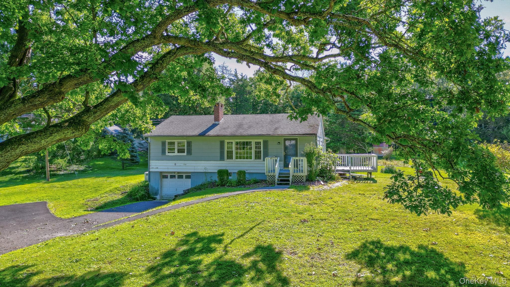 6 White Oak Terrace, Campbell Hall