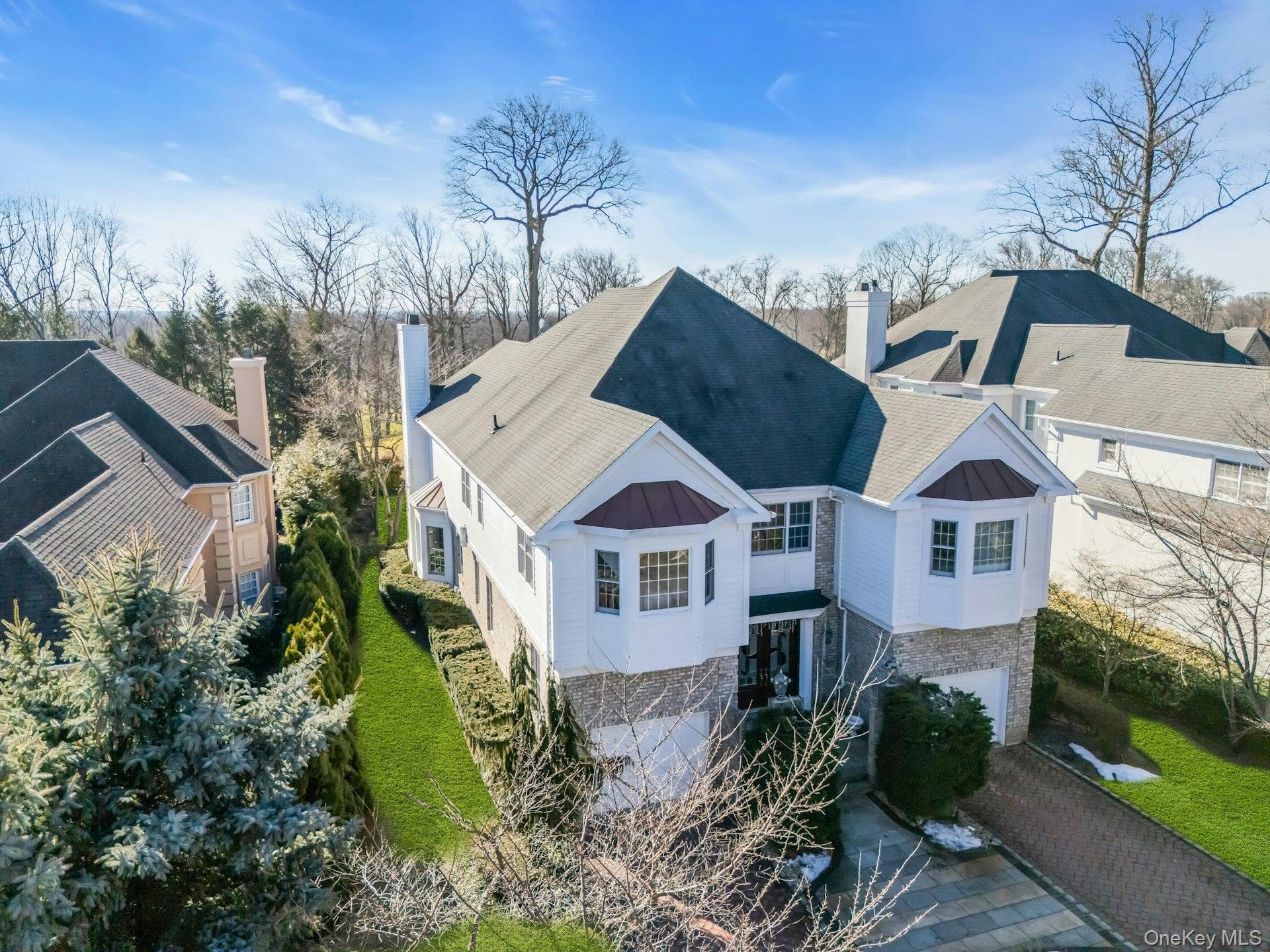 58 Stone Hill Drive, Manhasset