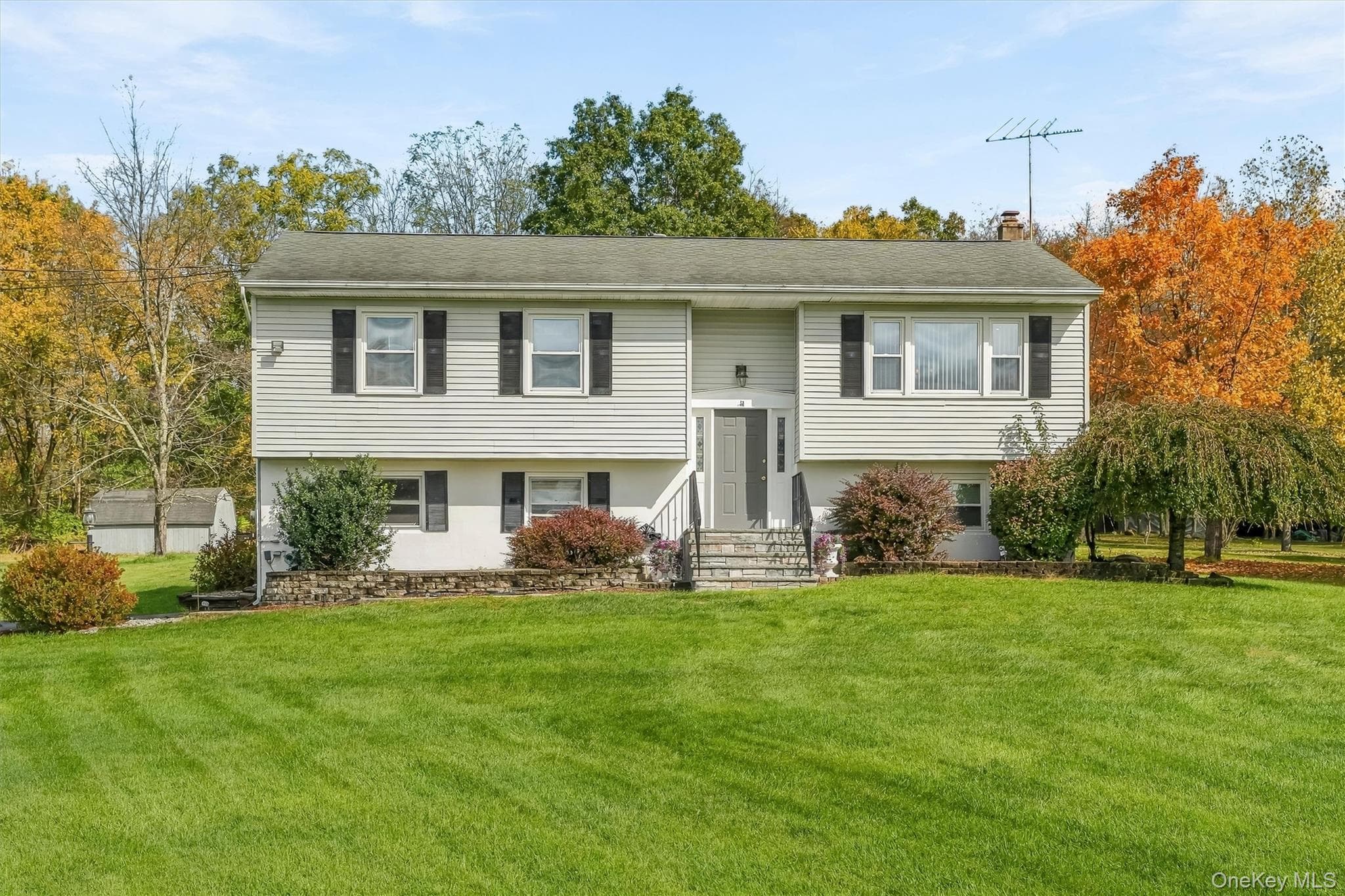 129 Gate Schoolhouse Road, New Hampton