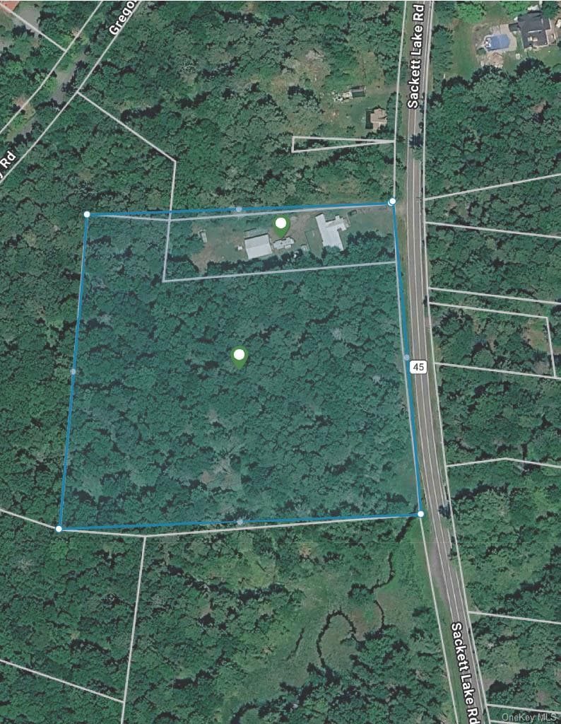 628 Sackett Lake Road, Monticello