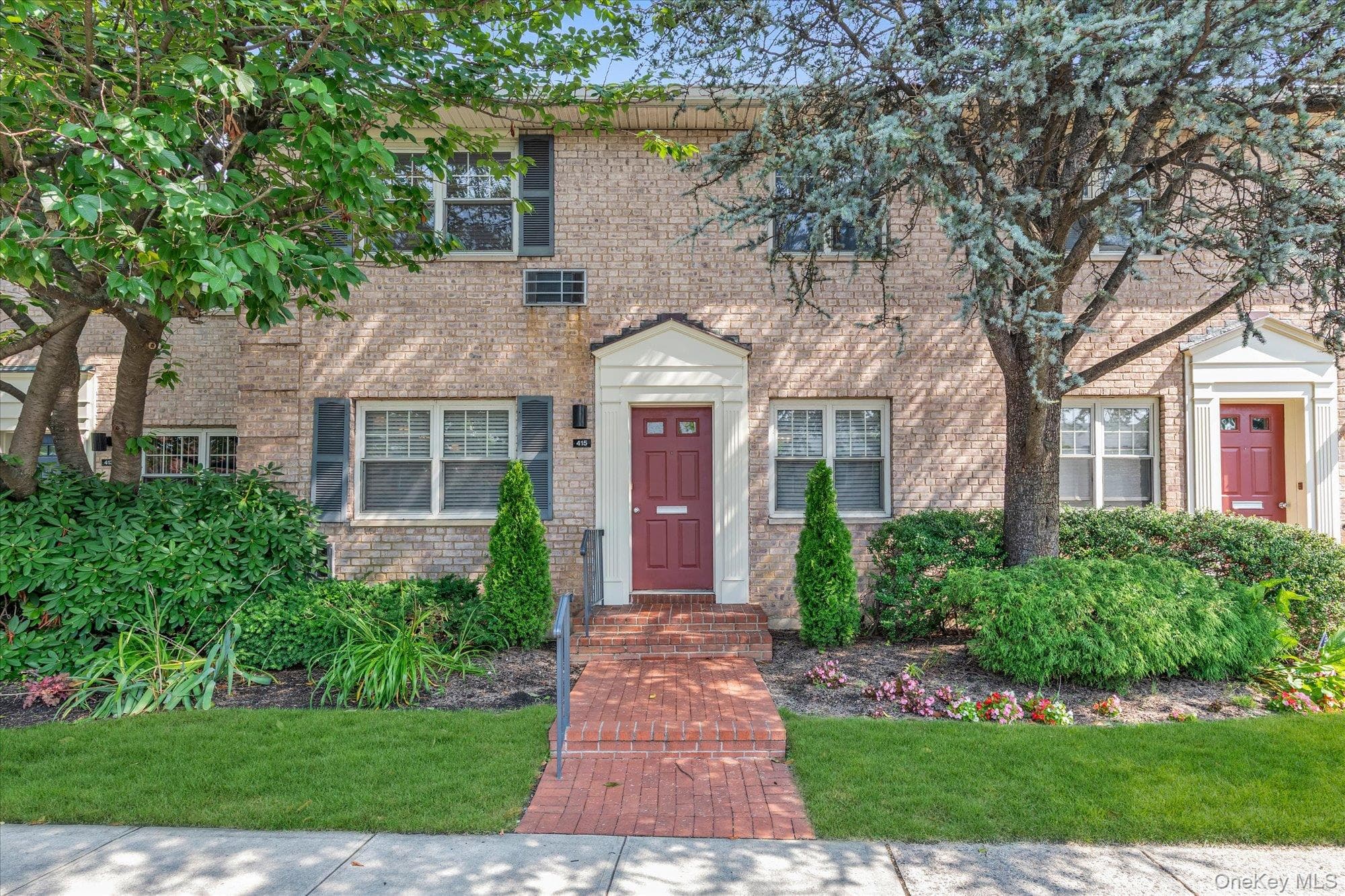 415 Merrick Road RD Unit: 1L, Rockville Centre