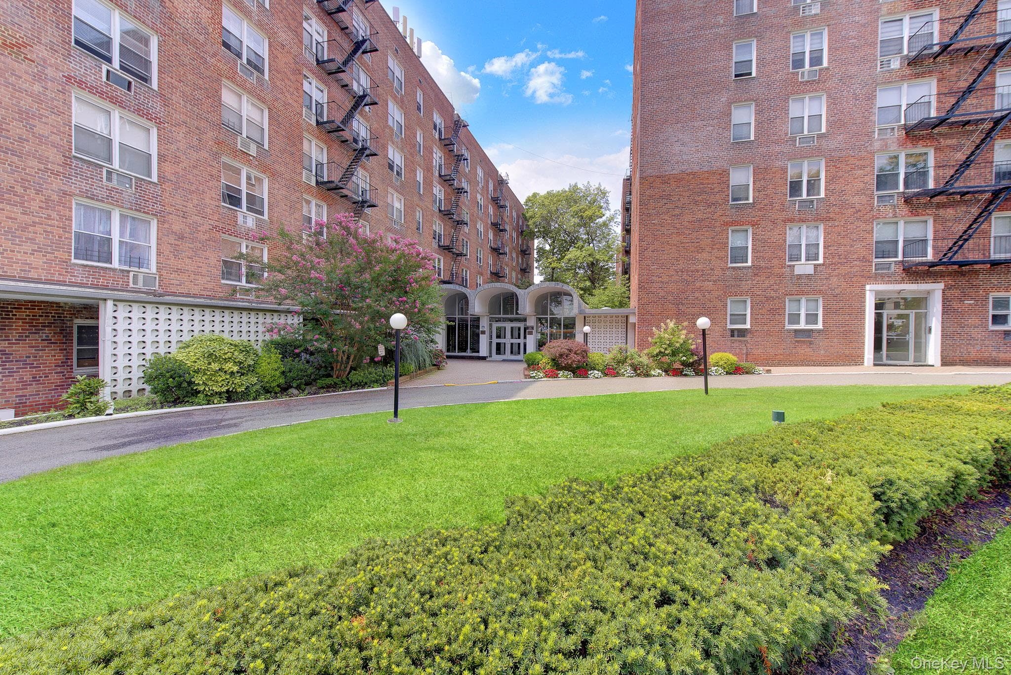 54-40 Little Neck Parkway Unit: 6G, Little Neck