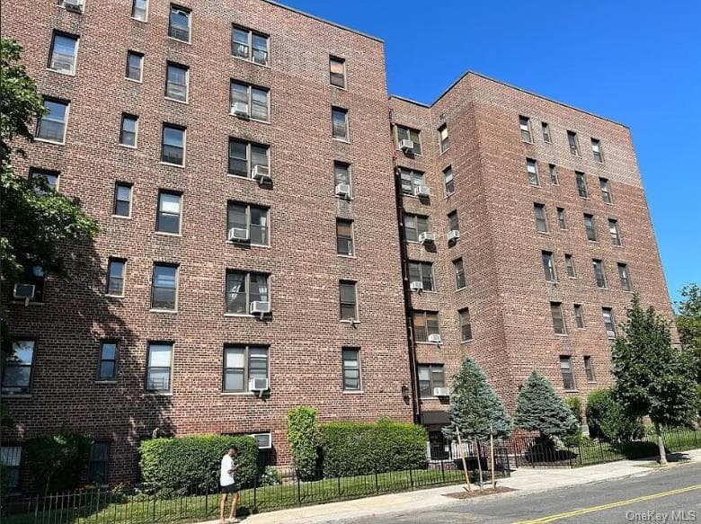 84-23 Manton Street Unit: 4A, Briarwood