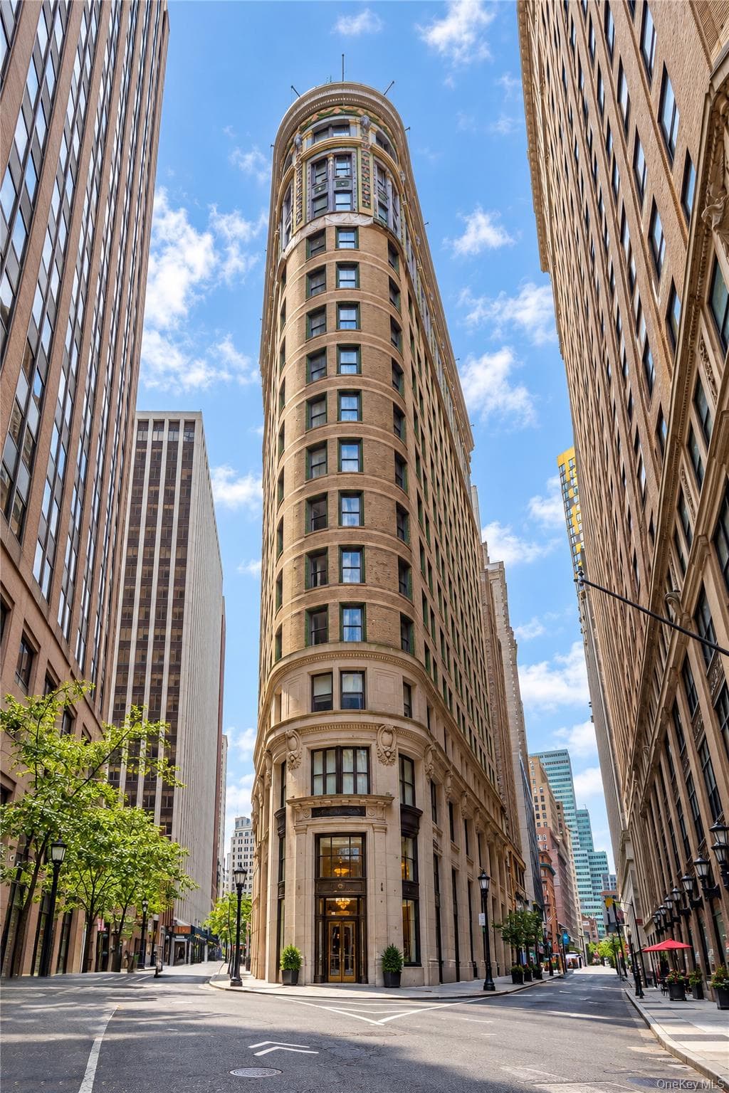 1 Wall Street Court Unit: 605, New York (manhattan)