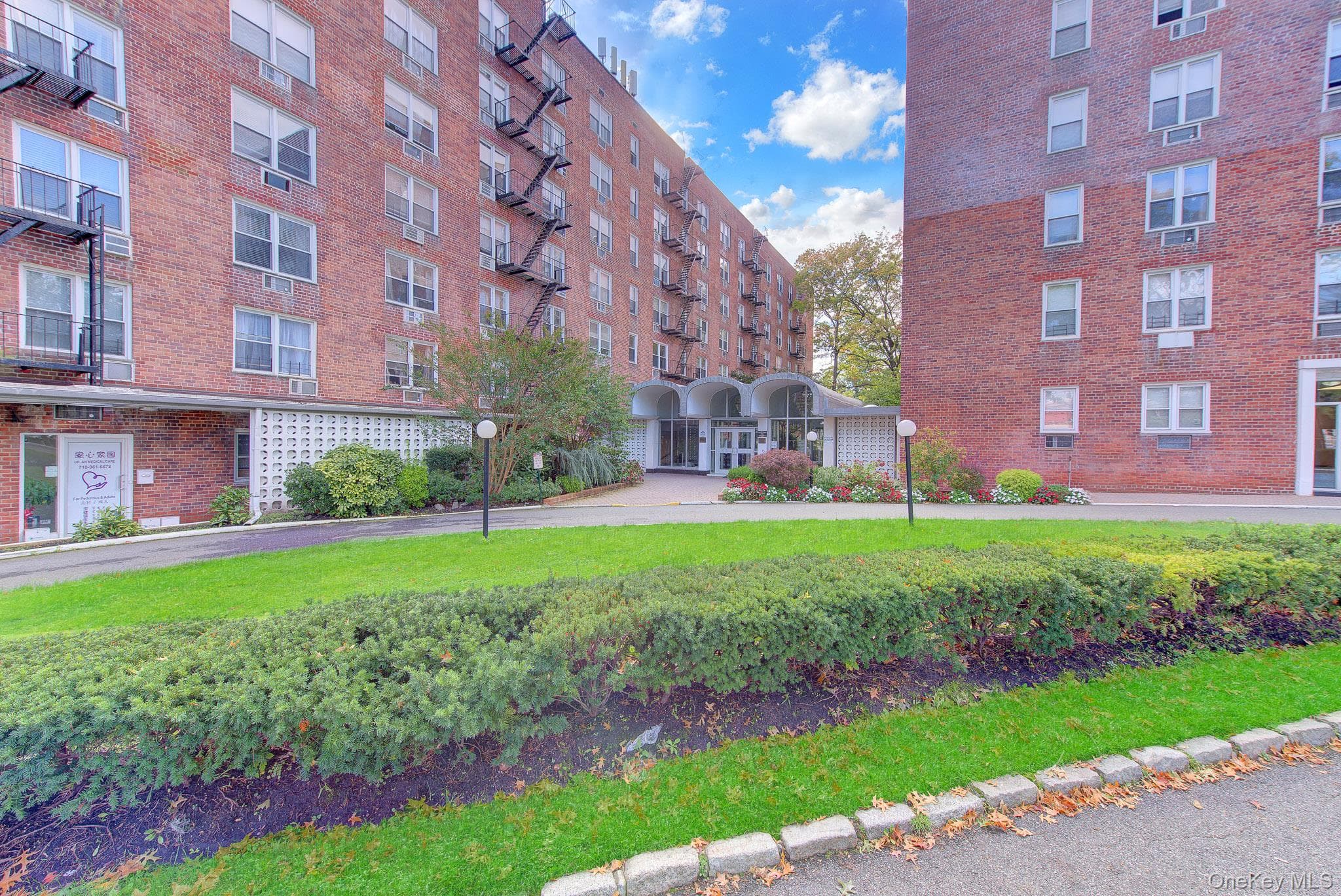 54-44 Little Neck Parkway Unit: 4T, Little Neck