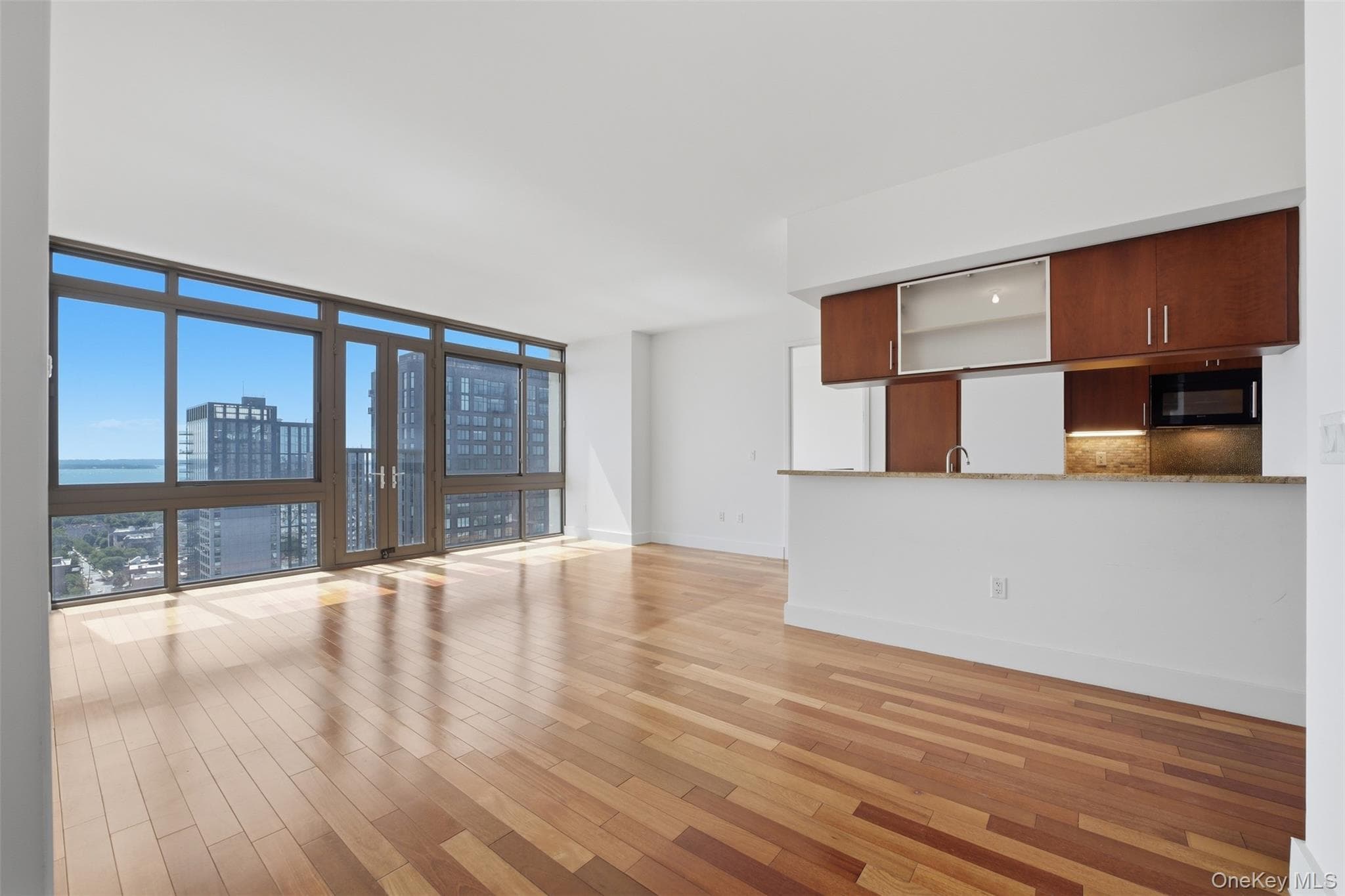 175 Huguenot Street Unit: 2602, New Rochelle