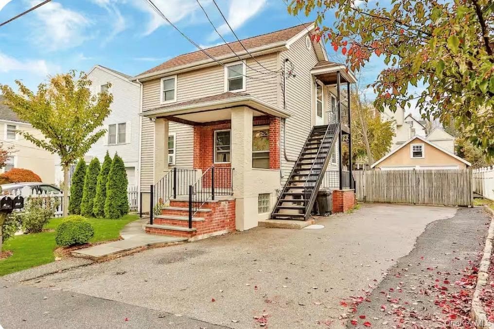 7 Hopper Street, Pleasantville