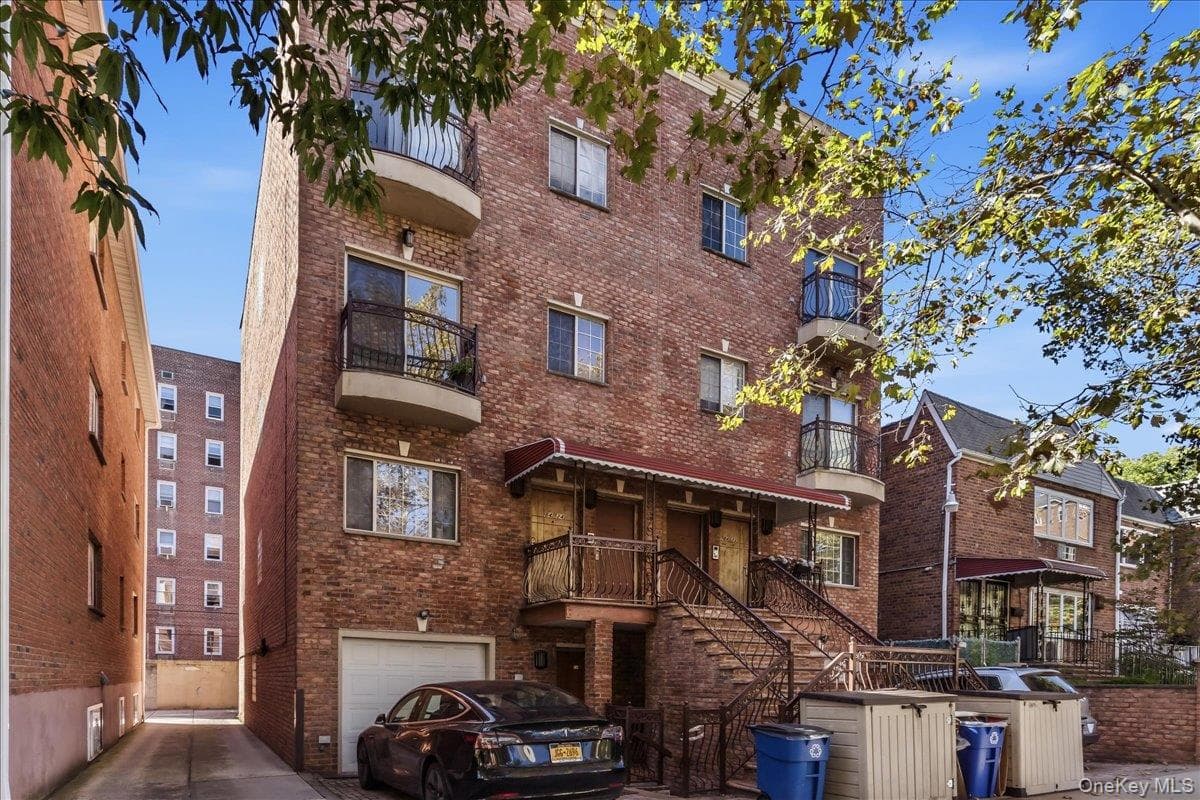 8424 Lefferts Boulevard Unit: 2C, Kew Gardens